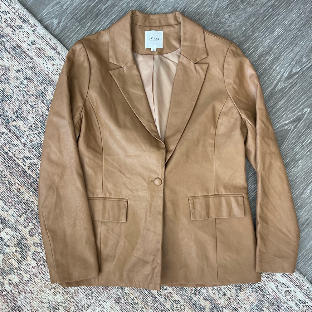 LE LIS Vegan Leather Blazer